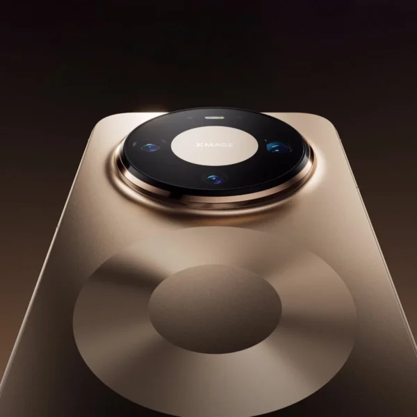 Huawei Mate 80 Pro camera close-up