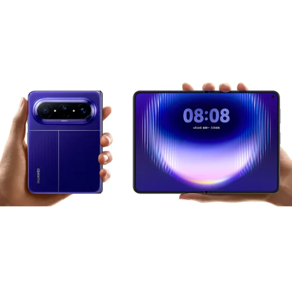 Huawei Pura X Max in use