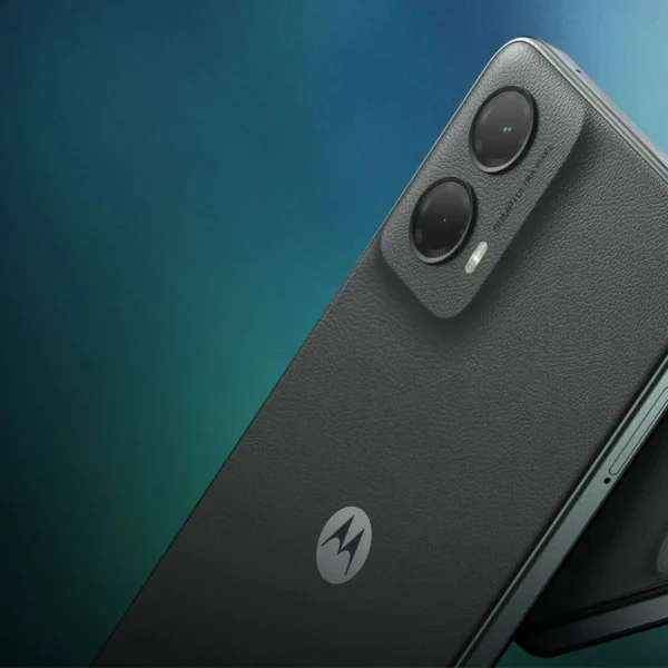 Motorola Moto G 5G (2024) camera close-up