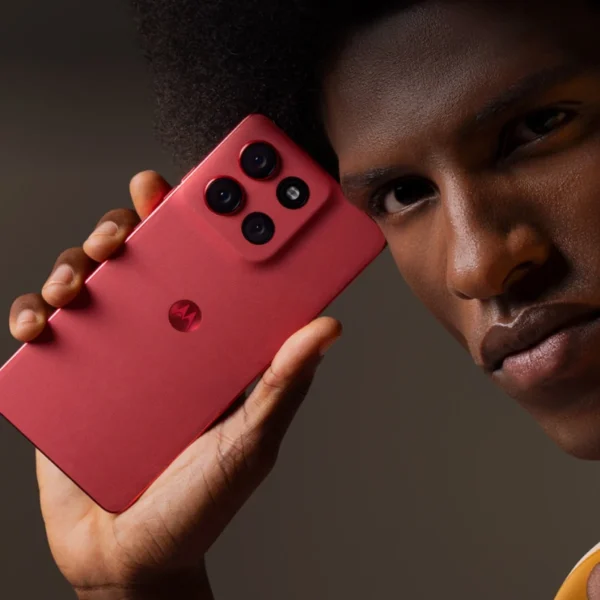 Motorola Moto G86 in use