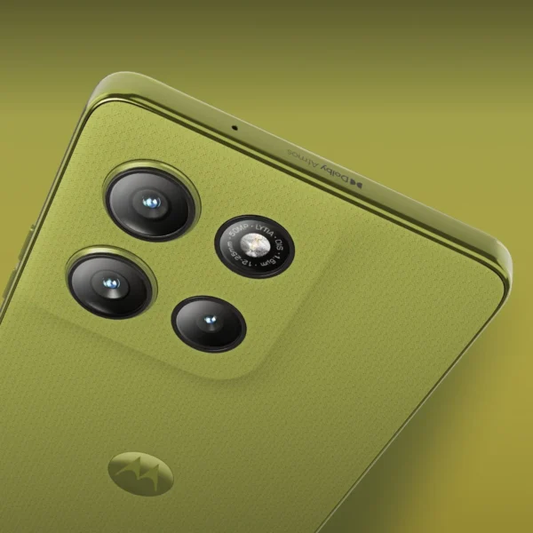 Motorola Moto G86 Power camera close-up