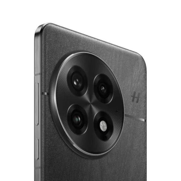 OnePlus 13 camera close-up