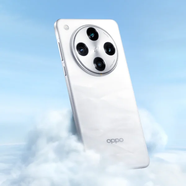 OPPO Find X8 Pro in use