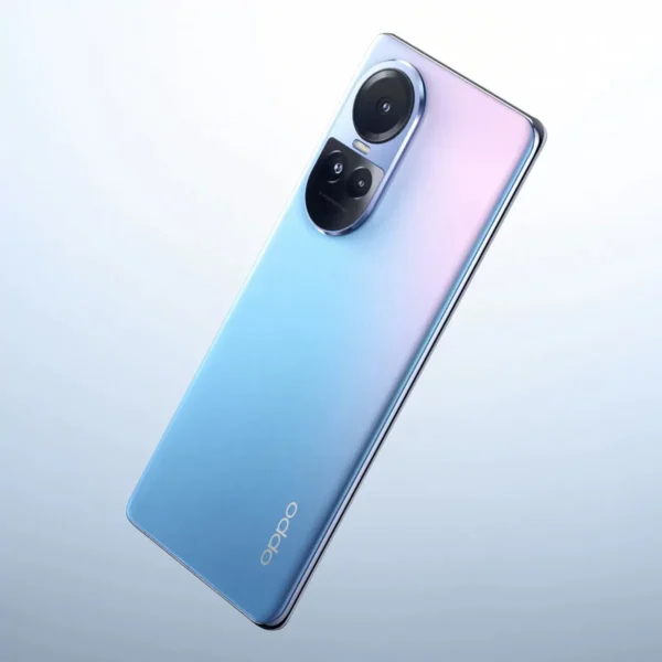 OPPO Reno10 5G in use
