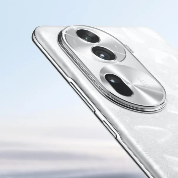 OPPO Reno11 Pro 5G camera close-up