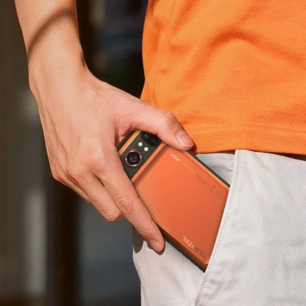 Oukitel WP68 Air in use