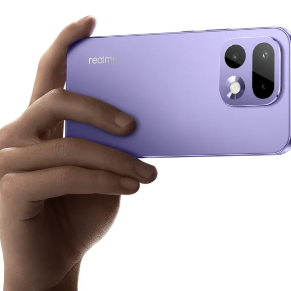 realme 16 Pro 5G in use